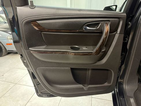 Used 2013 GMC Acadia Denali image 17