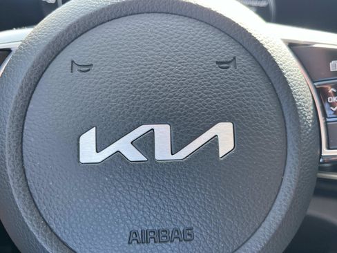 Used 2024 Kia Seltos S AWD/4WD image 31