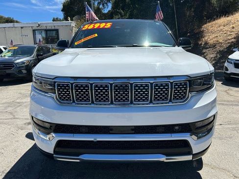 Used 2023 Jeep Grand Wagoneer L Series III AWD/4WD image 2