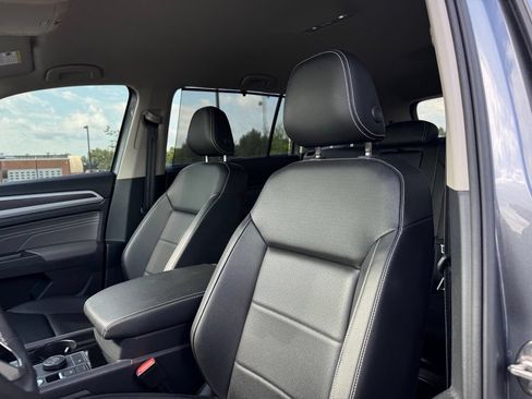 Used 2023 Volkswagen Atlas SE AWD/4WD image 7