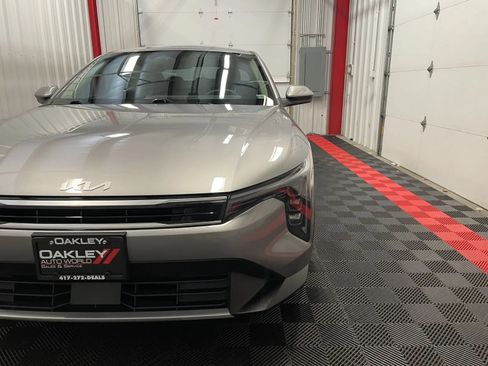Used 2025 Kia K4 EX FWD image 8