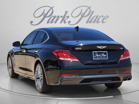 Used 2020 Genesis G70 2.0T RWD image 3