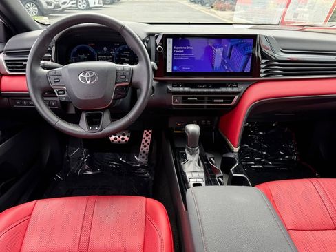 Used 2025 Toyota Camry XSE FWD image 30