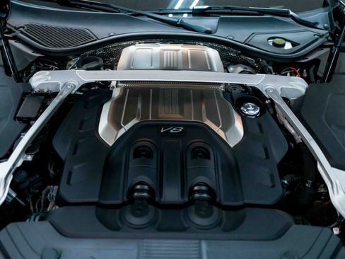 Used 2022 Bentley Continental GT V8 image 92