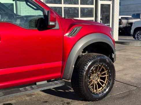 Used 2017 Ford F150 Raptor w/ Equipment Group 802A Luxury image 16