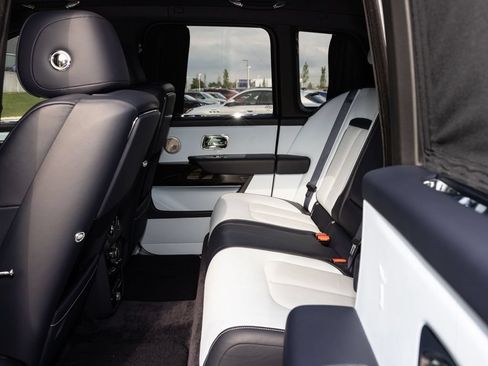 Certified 2022 Rolls-Royce Cullinan w/ Cullinan Package AWD/4WD image 59