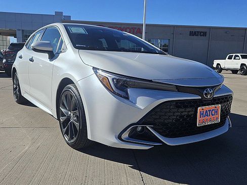 Used 2025 Toyota Corolla XSE image 4