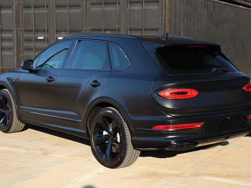 Used 2021 Bentley Bentayga image 7