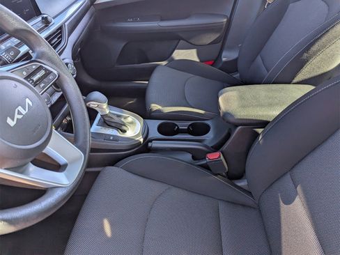 Used 2024 Kia Forte LXS image 29