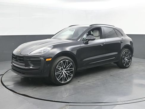 New 2026 Porsche Macan AWD/4WD image 1