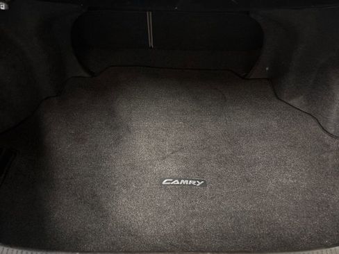 Used 2011 Toyota Camry LE image 13