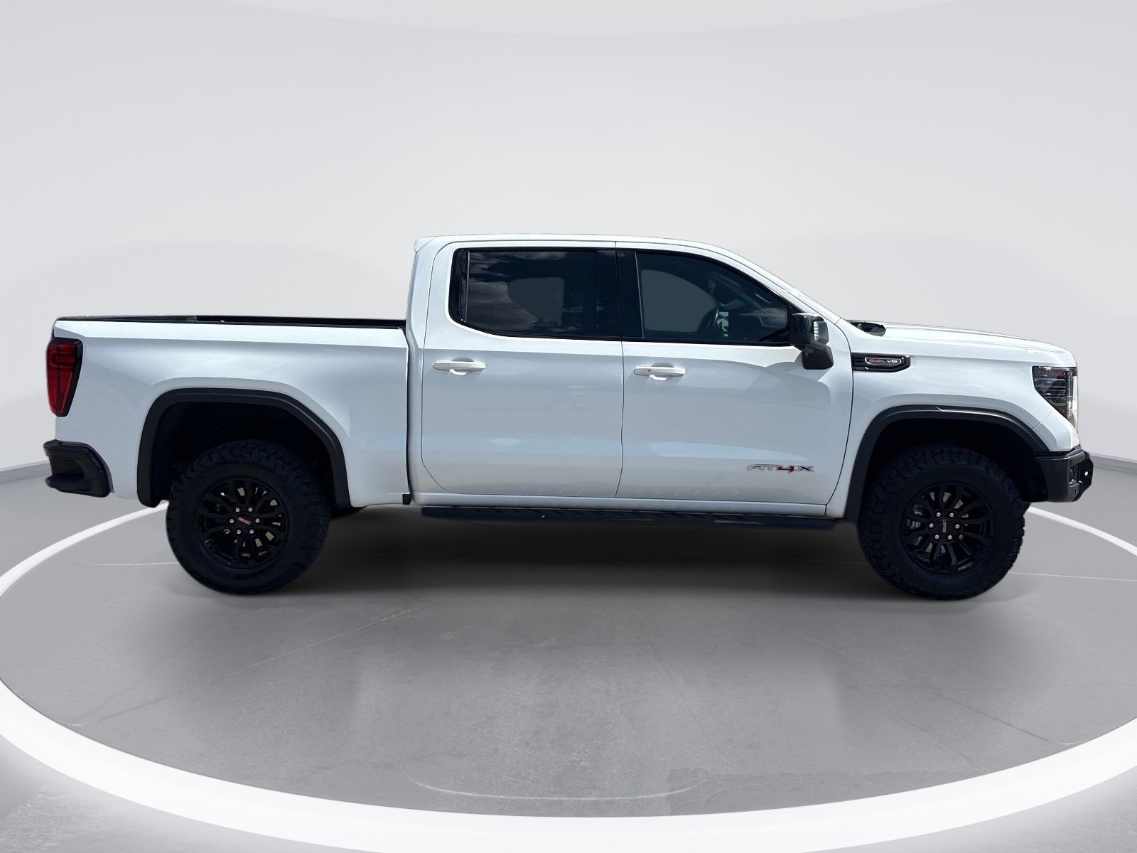 Used 2023 GMC Sierra 1500 AT4X AWD/4WD image 9
