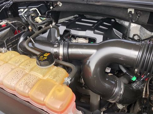 Used 2018 Ford F150 XLT image 40