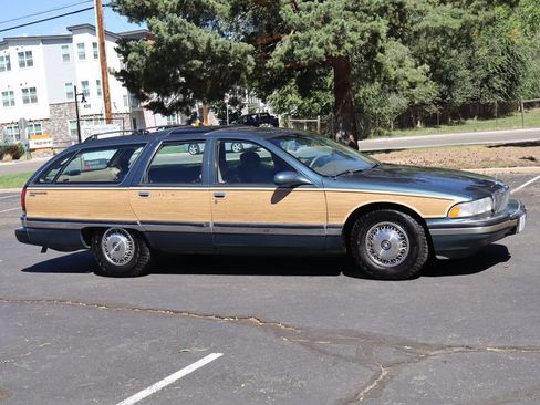 Used 1996 Buick Roadmaster Estate RWD image 2