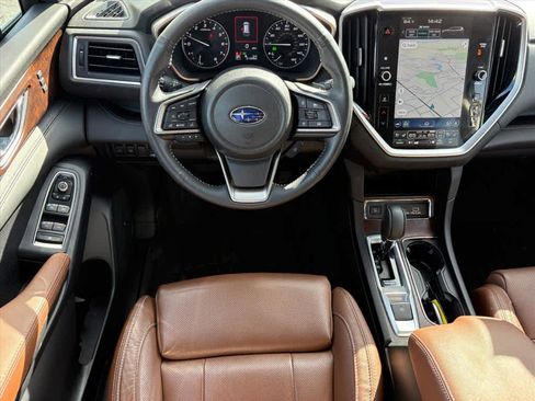 Used 2024 Subaru Ascent Touring image 4