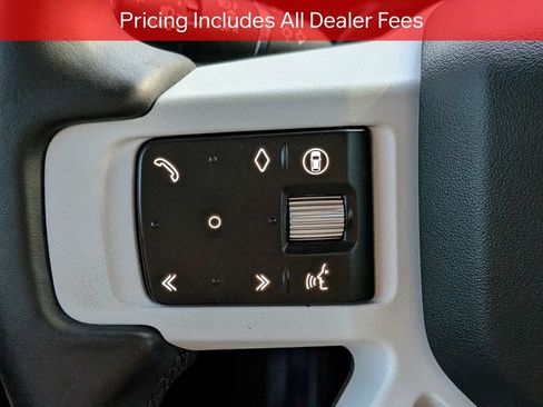 Used 2025 Land Rover Defender 110 X-Dynamic SE AWD/4WD image 27