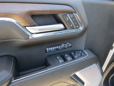 Used 2024 Chevrolet Silverado 1500 High Country w/ Technology Package image 20