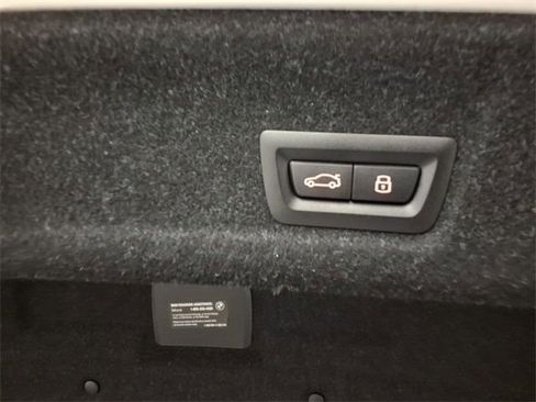 Used 2025 BMW 330i xDrive Sedan w/ Premium Package image 13