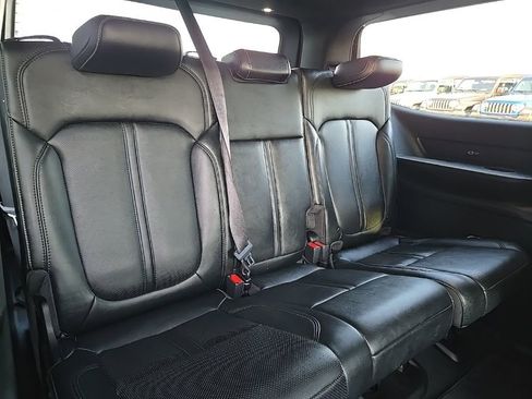 Used 2024 Jeep Wagoneer Series II AWD/4WD image 92