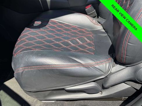 Used 2022 Toyota RAV4 LE FWD image 5