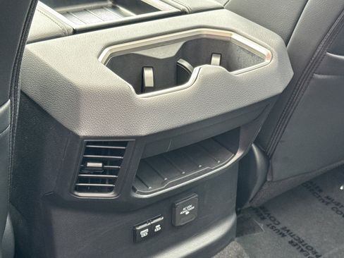 Certified 2025 Toyota Tundra Limited AWD/4WD image 17