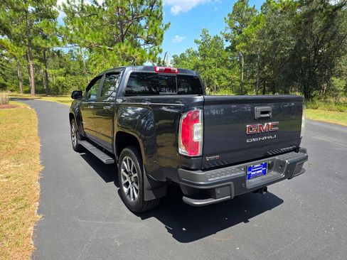 Used 2022 GMC Canyon Denali RWD image 3