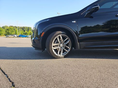 Used 2022 Cadillac XT4 Sport w/ Enhanced Visibility Package FWD image 31
