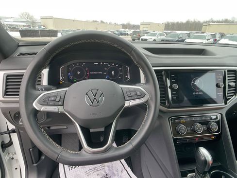 Used 2023 Volkswagen Atlas Cross Sport SE image 15