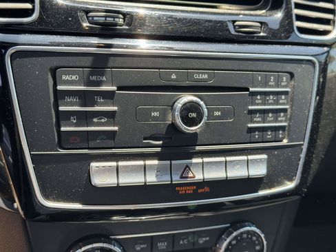 Used 2018 Mercedes-Benz GLE 350 4MATIC image 25
