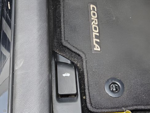 Certified 2023 Toyota Corolla XLE FWD image 15