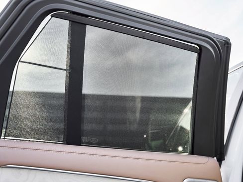 Used 2024 Land Rover Range Rover SV image 47