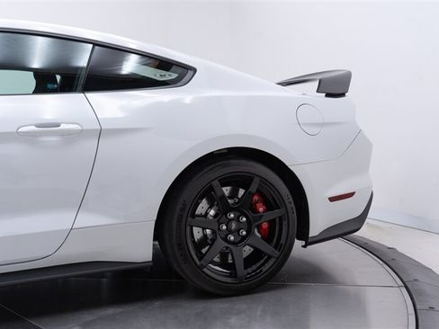 Used 2017 Ford Mustang Shelby GT350R w/ GT350R Equipment Group 920A RWD image 38