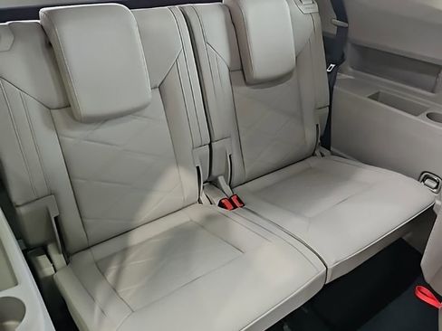 New 2026 Volkswagen Atlas SE FWD image 19