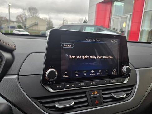 Used 2025 Nissan Altima 2.5 SR image 18