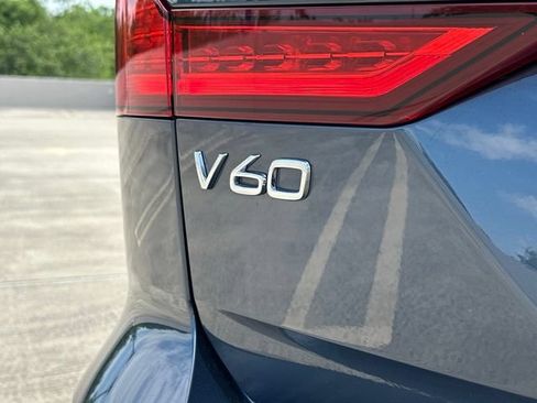 Certified 2025 Volvo V60 B5 Cross Country Plus AWD/4WD image 38