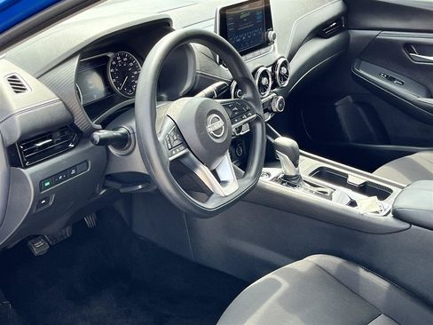 Used 2025 Nissan Sentra SV FWD image 15