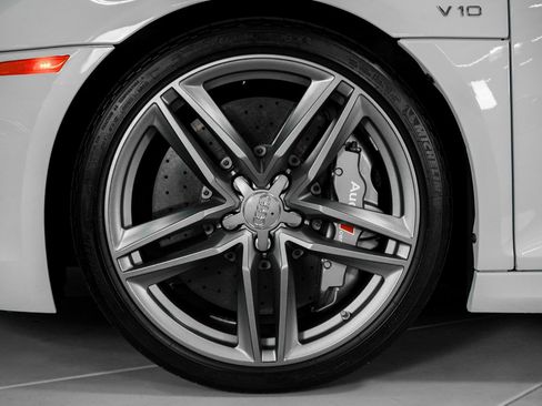 Used 2015 Audi R8 V10 AWD/4WD image 18
