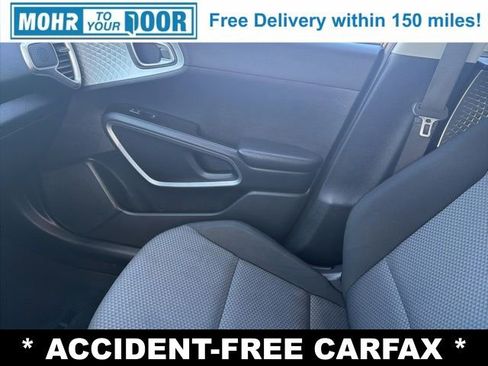 Used 2022 Kia Soul LX image 24