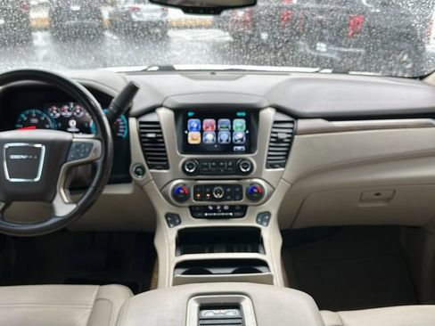 Used 2019 GMC Yukon Denali w/ Denali Ultimate Package image 10