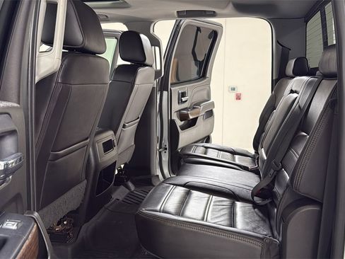 Used 2018 GMC Sierra 2500 Denali w/ Duramax Plus Package image 15