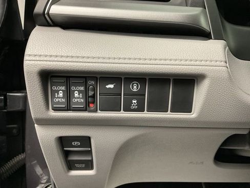 Certified 2024 Honda Odyssey EX-L image 13