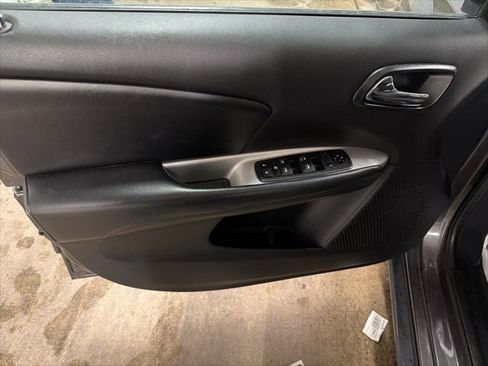 Used 2020 Dodge Journey SE w/ SE Popular Equipment Group image 10