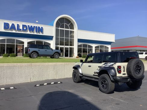 New 2025 Ford Bronco Raptor image 5