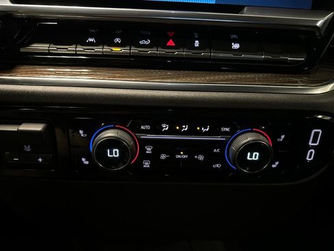 Used 2024 Chevrolet Silverado 1500 LT w/ Protection Package AWD/4WD image 19