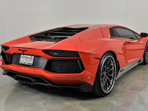 Used 2017 Lamborghini Aventador LP 700-4 AWD/4WD image 10