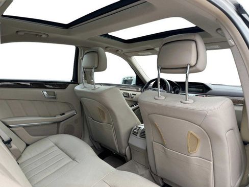 Used 2015 Mercedes-Benz E 400 4MATIC Sedan image 49