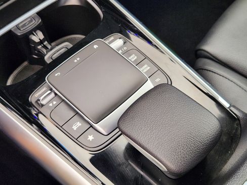 Used 2023 Mercedes-Benz GLA 250 4MATIC image 21