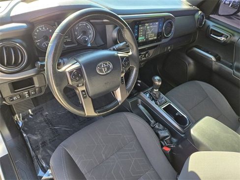 Certified 2018 Toyota Tacoma 4x4 Double Cab image 11