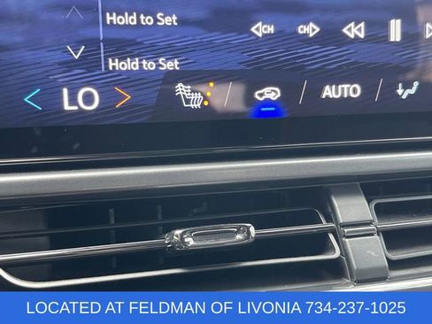 Certified 2024 Chevrolet Equinox EV RS image 33