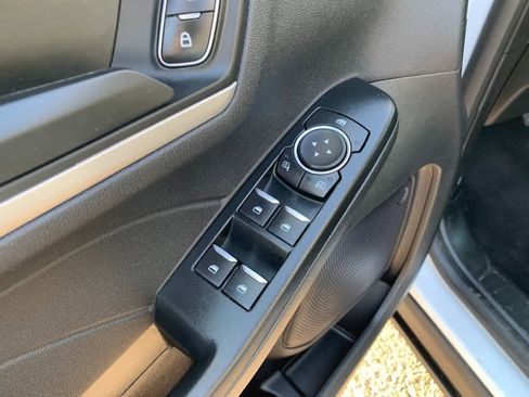 Used 2022 Ford Escape SE w/ Cold Weather Package image 22